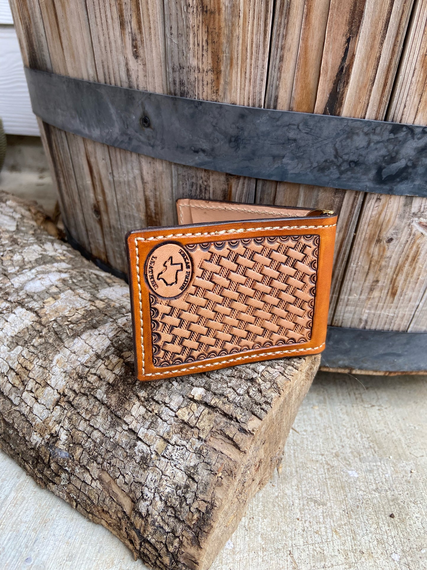 Sheridan Leaf Basketstamp Money Clip