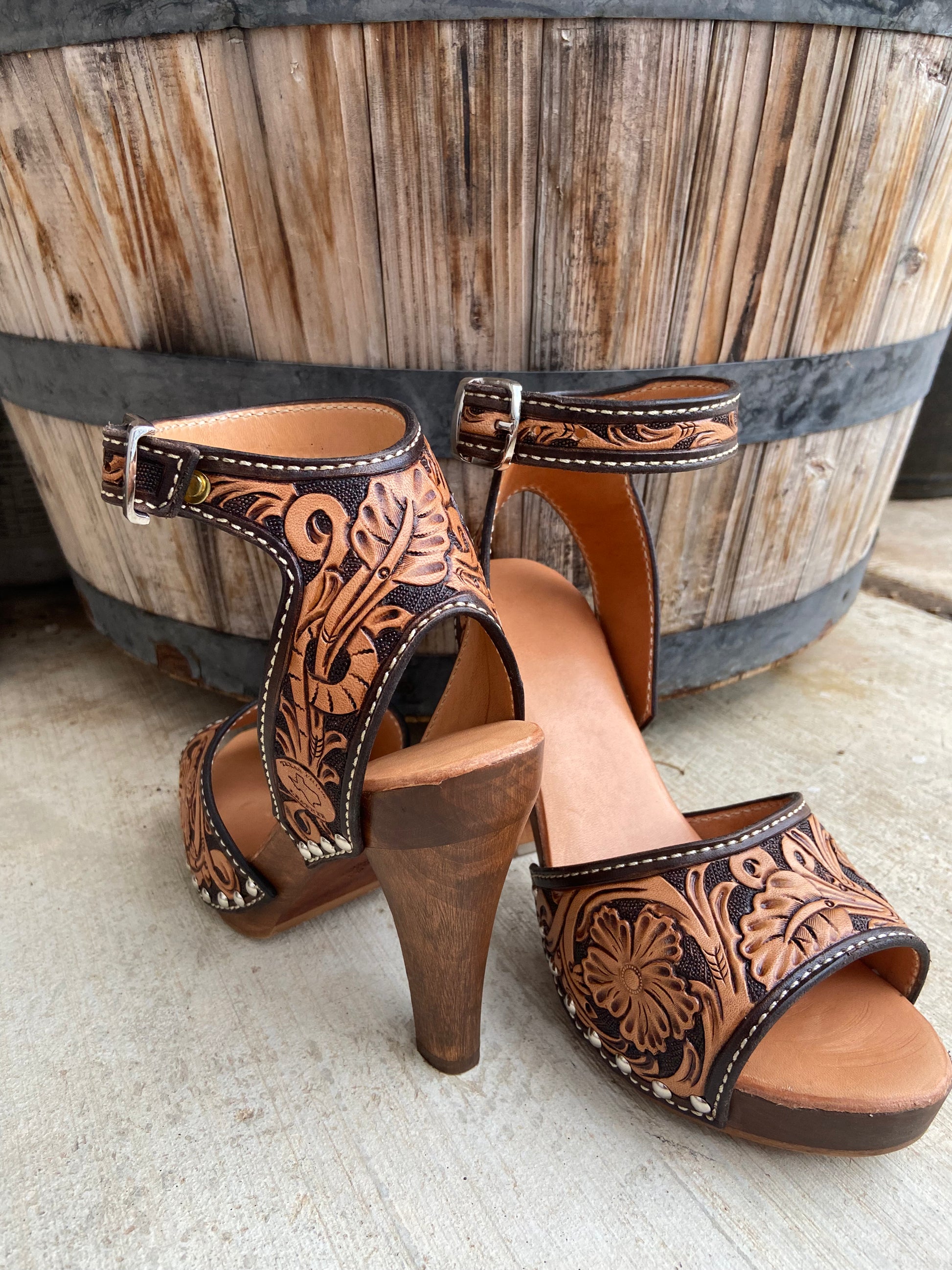 Leather sales high heels