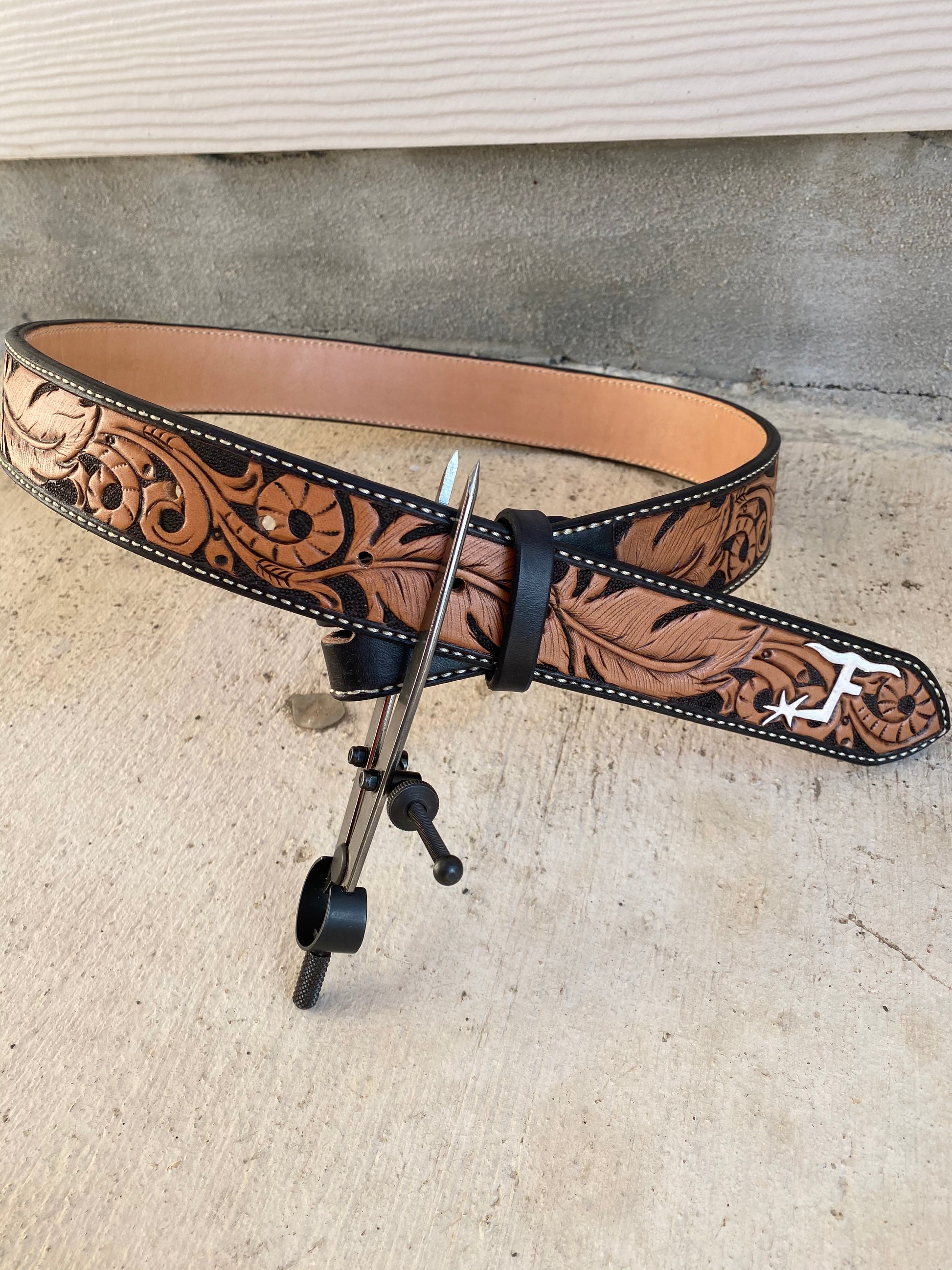 Custom Fully Tooled Belt - Main Image